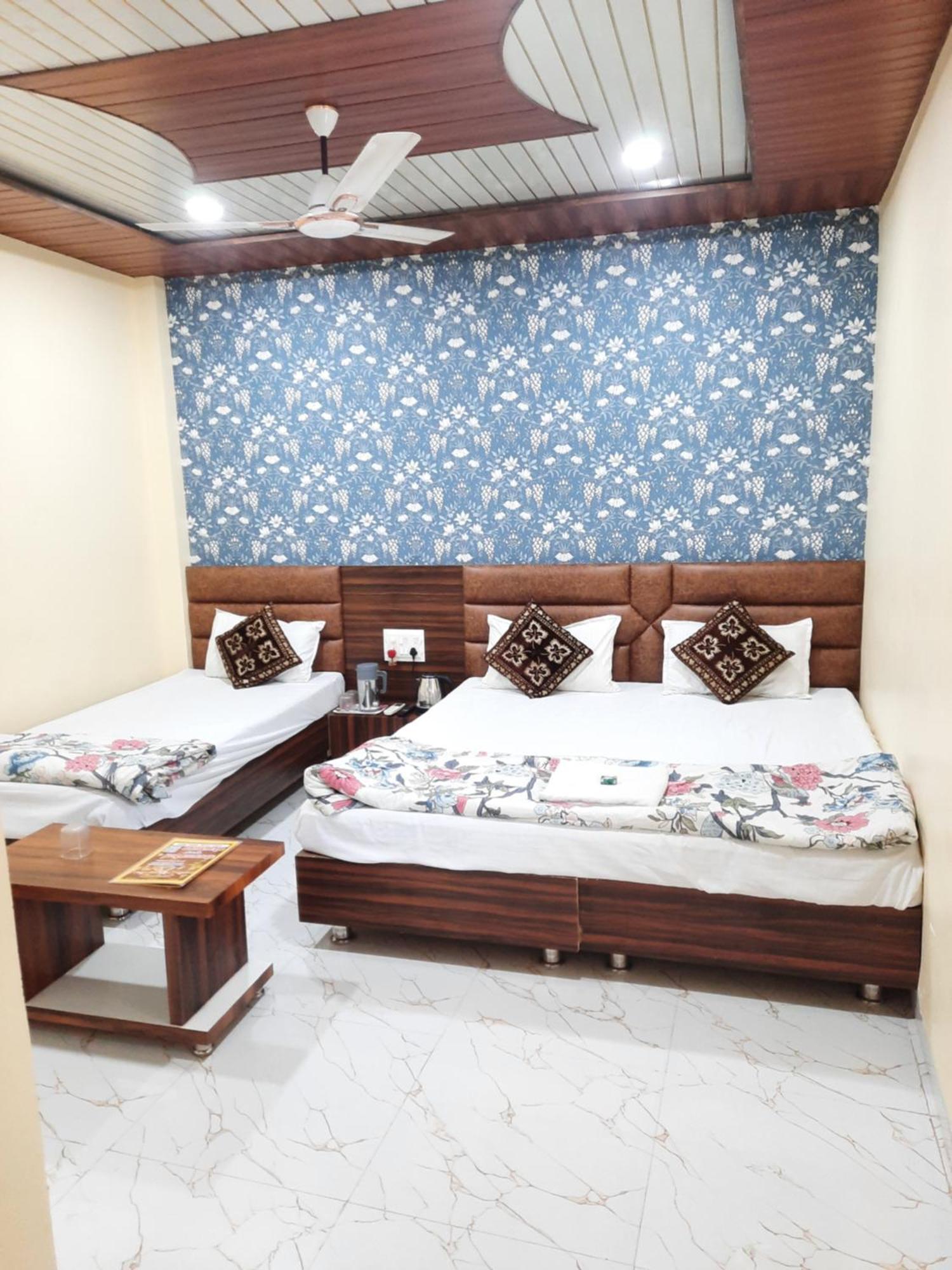 Hotel Ganga Sagar Ujjain Eksteriør bilde
